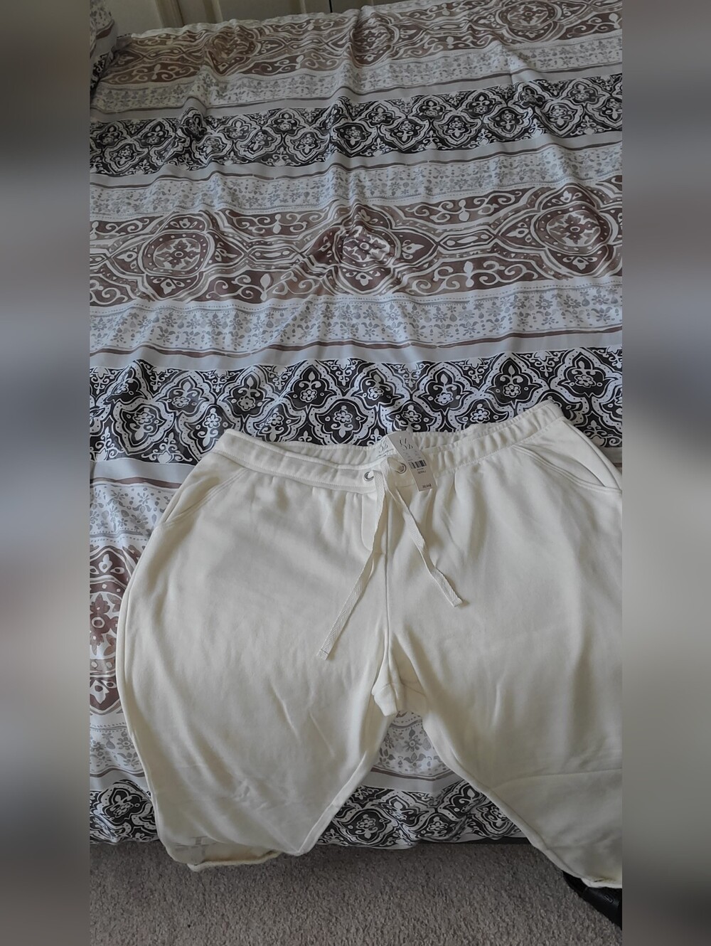 New York & Company Cream Drawstring Pants